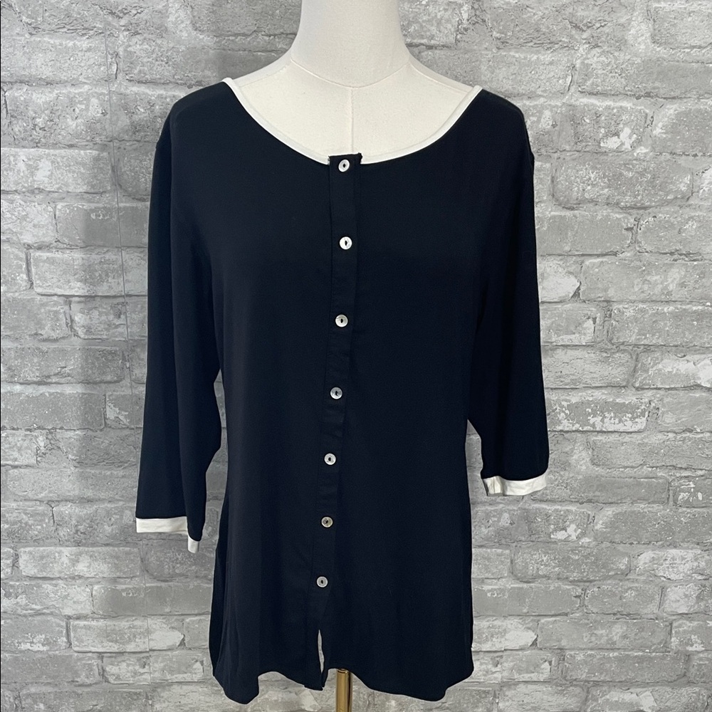 MarlaWynne Black and White Button-Down Shirt